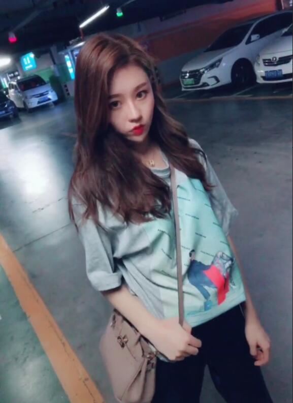 许静婉小视频曝光 抖音温婉摸大腿根视频流出不堪入目