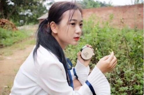 抖音张曼如个人资料背景身家，网传78亿身家却是空壳公司，包装出来的董事长