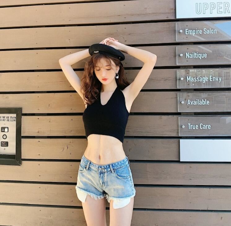 微博网红Fancystyle直播走光，事后调侃故意，“胸型”特别美