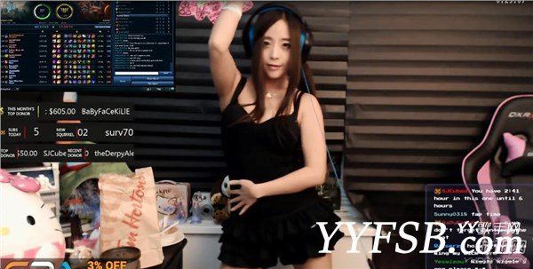 韩裔加拿大LOL女主播穿低胸装跳乳摇热舞