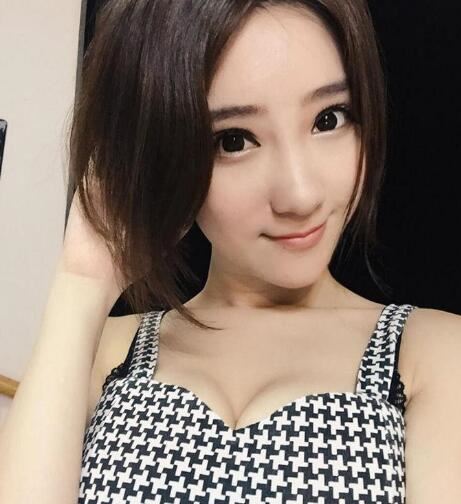 斗鱼郭mini个人资料简介 郭mini露鲍鱼事件及个人照片写真