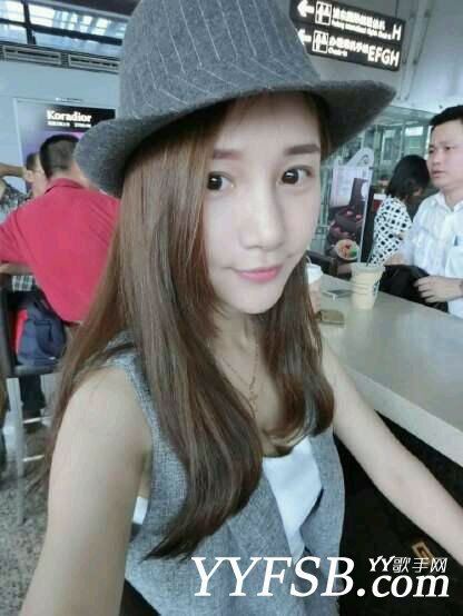 全民直播伊芙蕾雅（卢天天）个人资料直播间