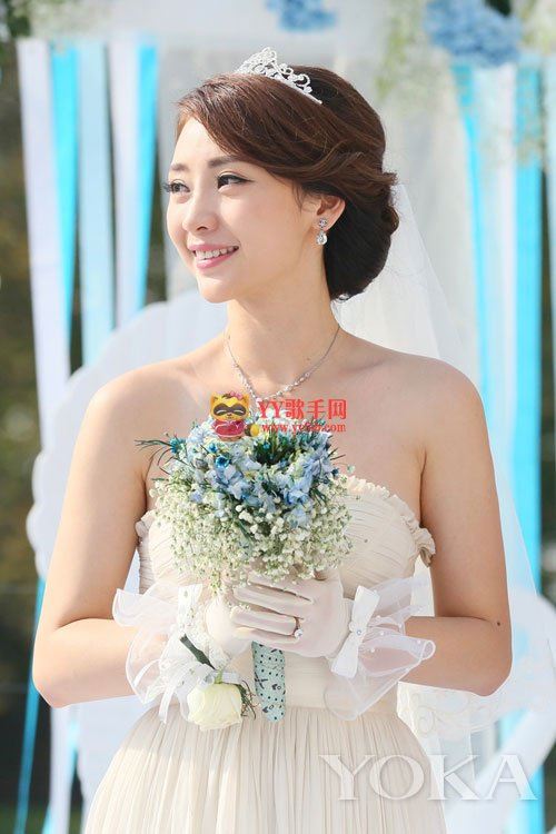 柳岩和多少人上过床 柳岩不照雅照片原图