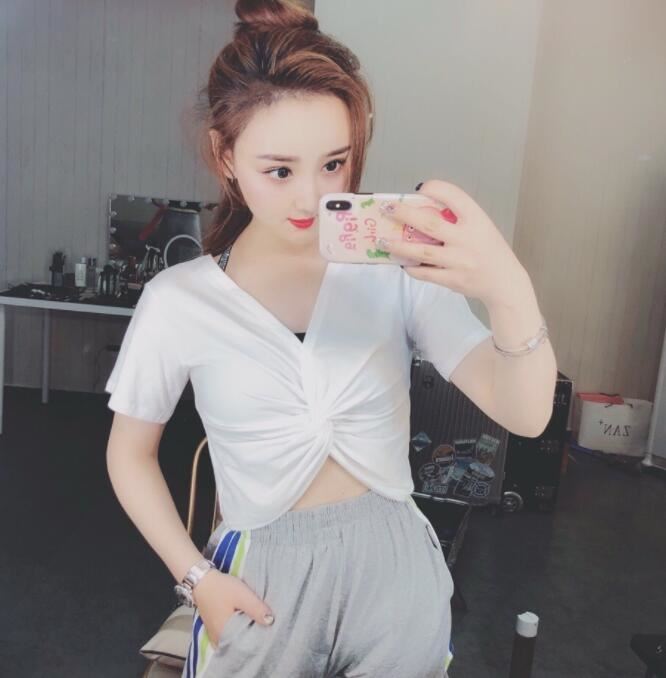 快手娃娃李小美个人资料简介 快手创业达人娃娃姐照片微博图片