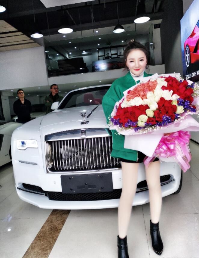 快手娃娃李小美个人资料简介 快手创业达人娃娃姐照片微博图片