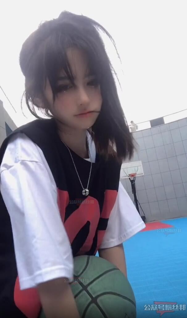 抖音安妮有小die个人资料，安妮有小die是男是女，她是怎么走红的？