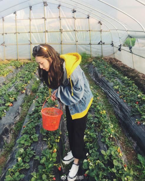 抖音美女千百惠l个人资料简介 千百惠l微博照片生活照