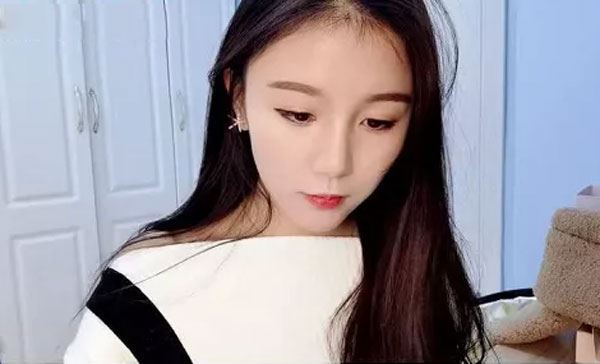 339慌张并未和女友大琳分手，大琳苦练舞蹈转型？小蛮腰性感迷人