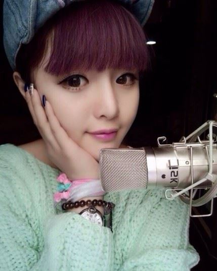 YY陈酥菲的照片，浙江妹子，漂亮2080下的，这身材