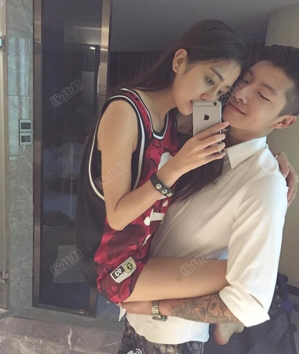 抖音卓仕琳承认结过婚，老公是美籍华人，结过婚并未抛弃过孩子