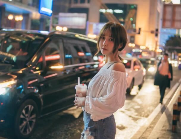 斗鱼最具代表性的户外男女主播盘点 钱小佳准备开创直播帝国