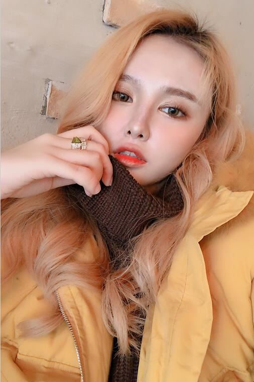 快手葵儿个人资料简介 女土豪葵儿身份背景生活照资产多少