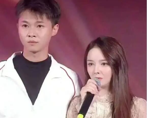 抖音许华升个人资料，公司裁员兄弟各奔东西，转型开工厂卖螺蛳粉