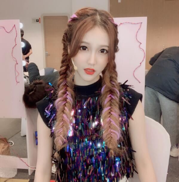 抖音宸荨樱桃蔡梓彤黑历史：退出GNZ48延迟出道 幼时成立至尊少女