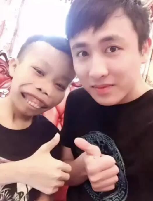 外星人快手陈山宣布解封回归，改头换面叫“陈一条”，网友能接受吗