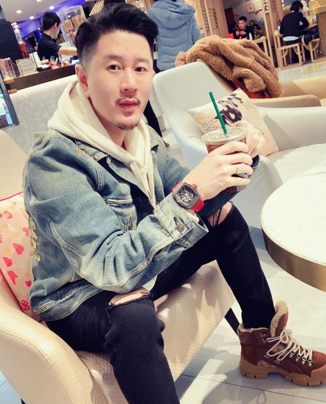 神豪叶无道金牌到期，称开直播挣不了钱，宣布永久退出YY直播