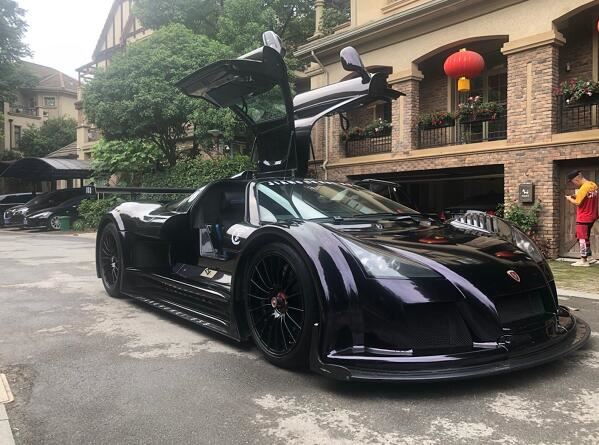 快手林言高服帅个人资料简介 坐拥全国唯一阿波罗太阳神超跑