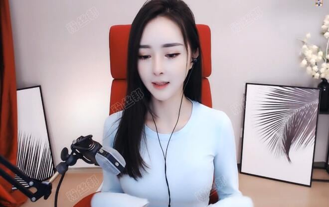 熊猫“青春蜜糖”不雅视频事件女主，化身YY电母多次改名，颜值提升太多了