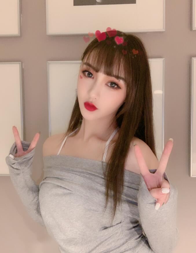 斗鱼同桌小美个人资料简介 主播同桌小美微博生活照写真图片