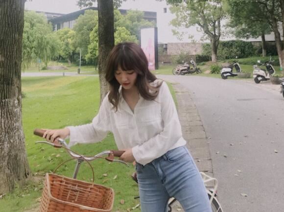 伪土豪爆与斗鱼女主播江一一发生关系 上演狗血讨债线下约见剧情