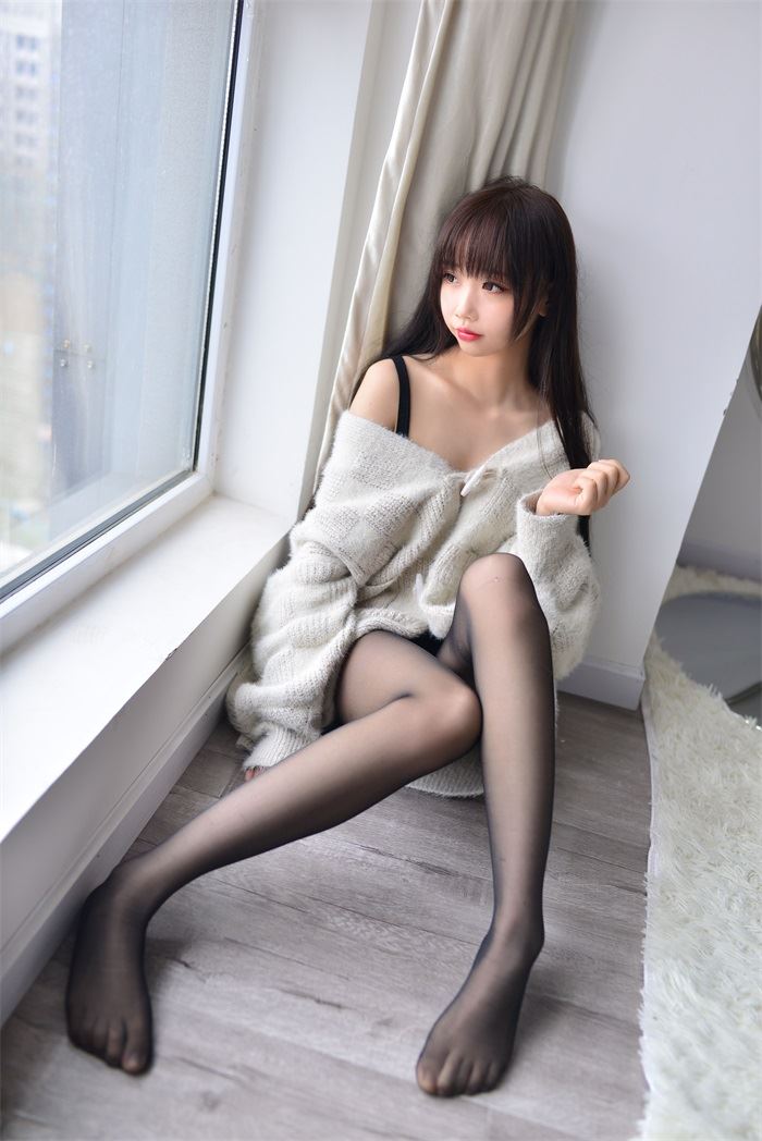 雪琪SAMA – 毛衣少女 [34P]