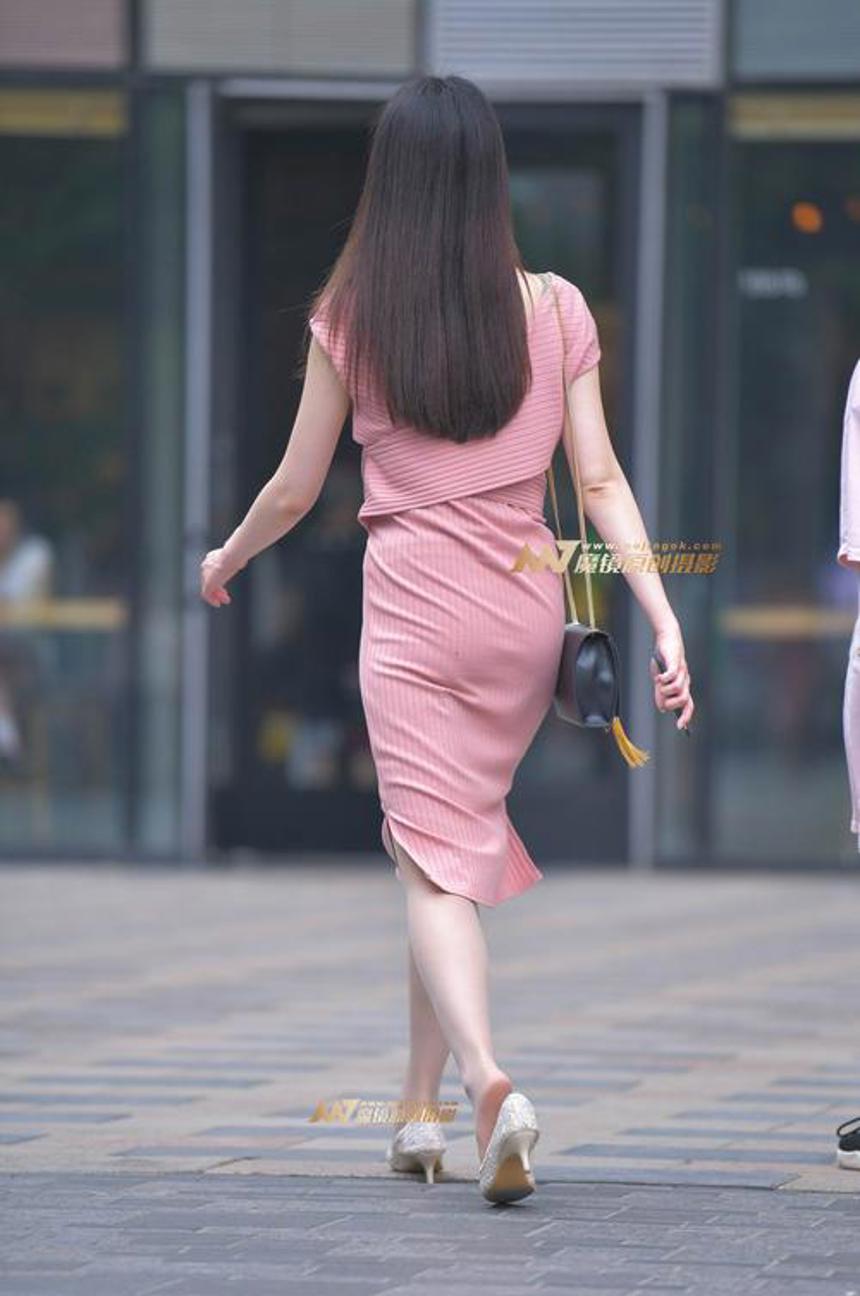 [2018-06-04] 粉色长裙性感美少妇 [28p] - 街拍美腿 - 中级区 - 丝域