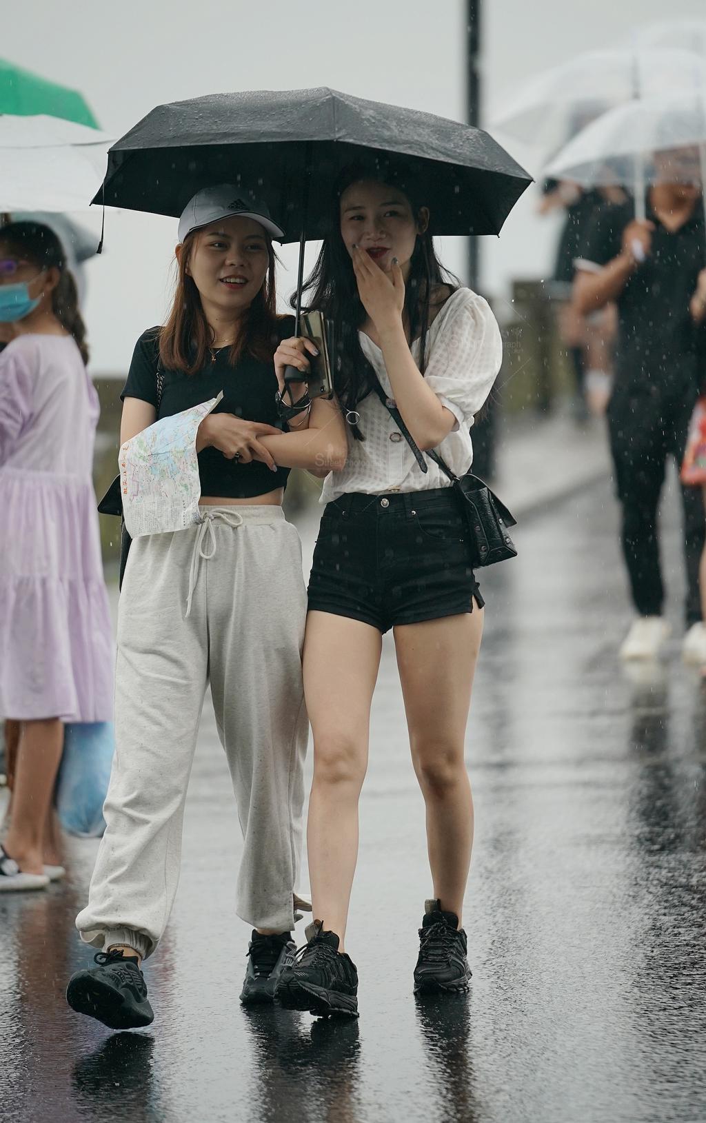 [街拍美女]【SI工坊】2021.2.3雨中情