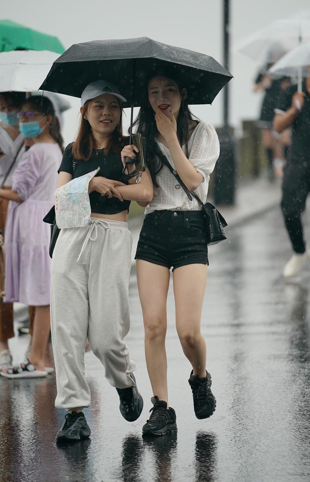 [街拍美女]【SI工坊】2021.2.3雨中情