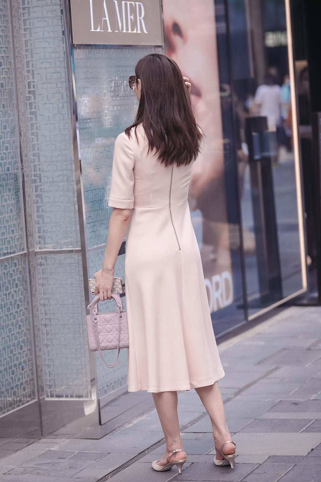 [街拍美女]1.35粉红色连衣裙