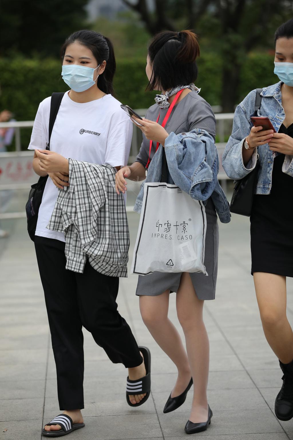 [街拍丝袜]【街拍心灵】肉si制服小姐姐