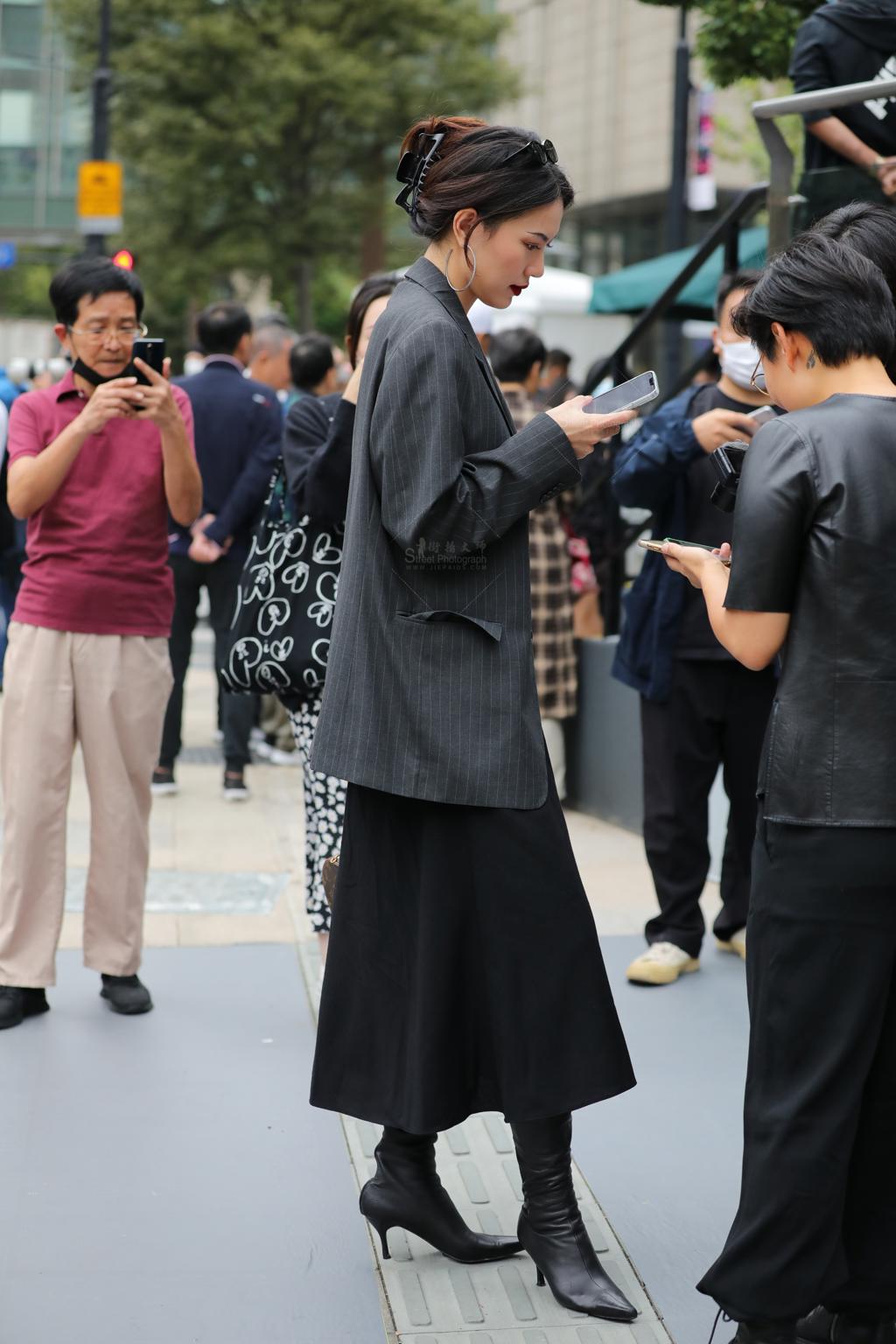 [街拍美女]【街拍心灵】气质御姐高挑身材