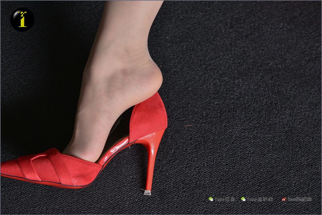 [IESS异思趣向] 普惠集 012-暖暖 红色高跟鞋B-特写
