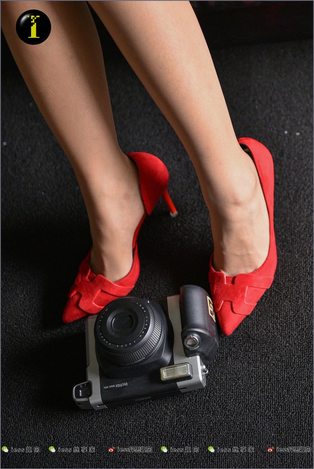 [IESS异思趣向] 普惠集 011-暖暖 红色高跟鞋