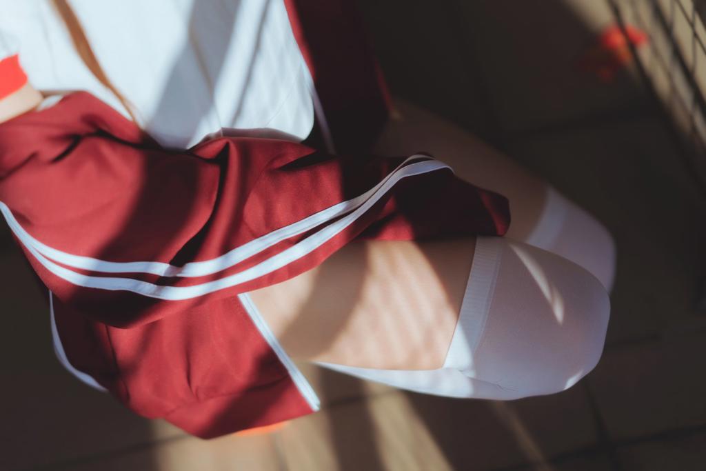 桜桃喵 – 红色体操服
