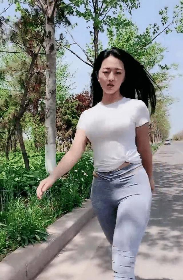 丰满的中老年妇女更有韵味,性感撩人