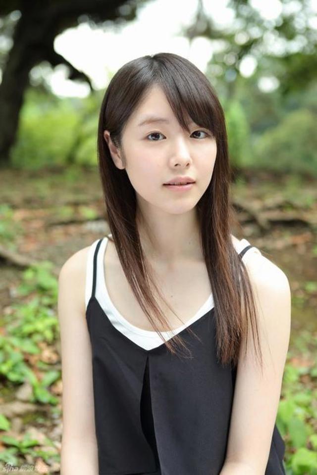 1997年出生日本女星清新写真美图曝光
