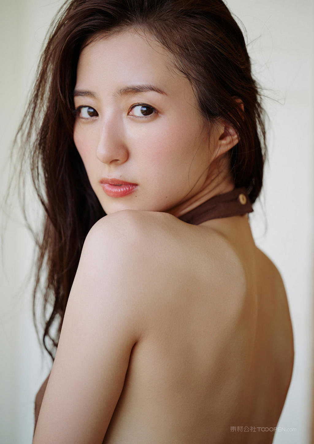 最美日本女优美女背部裸体艺术照写真图片