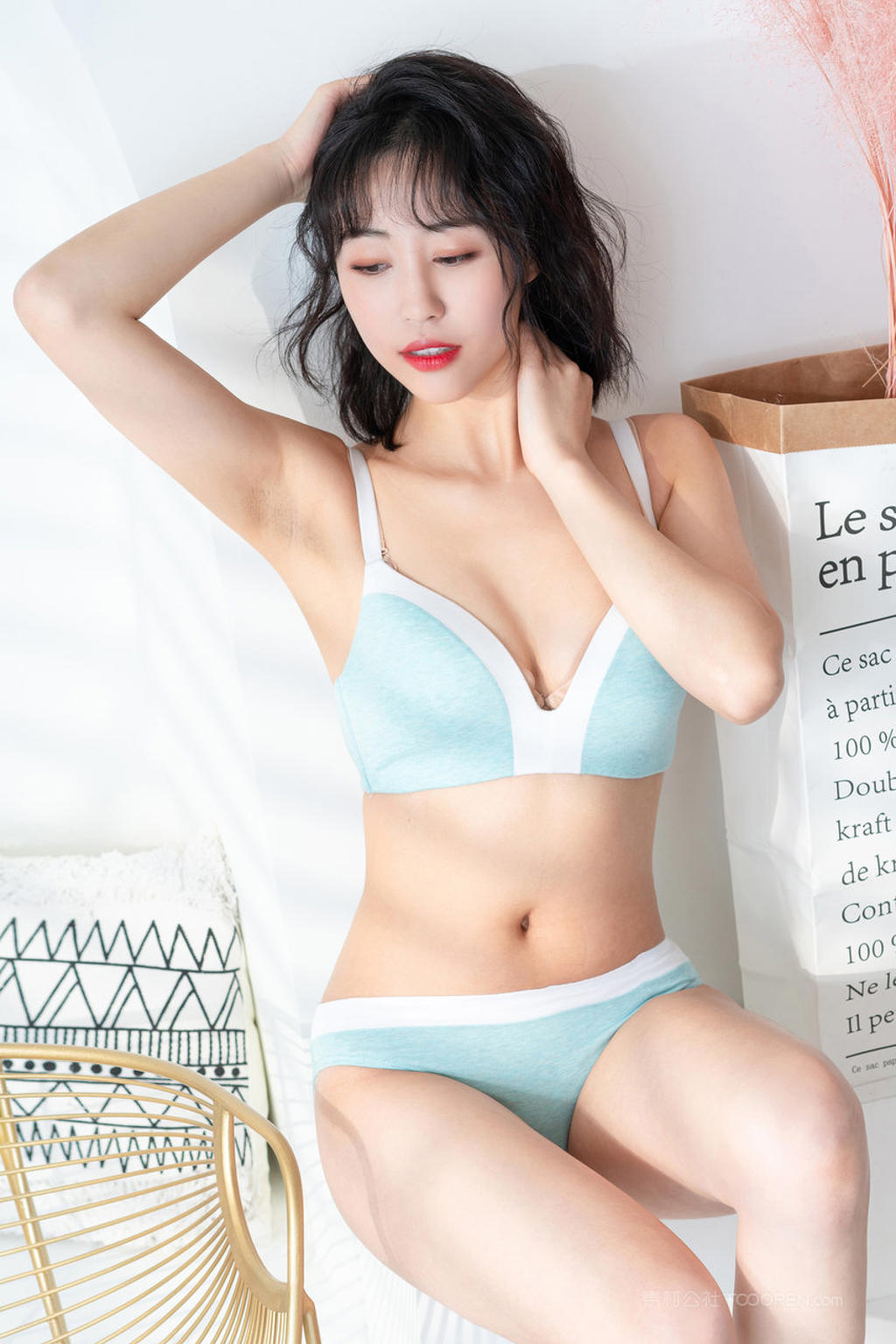 亚洲在线精品韩国内衣美女图片写真高清