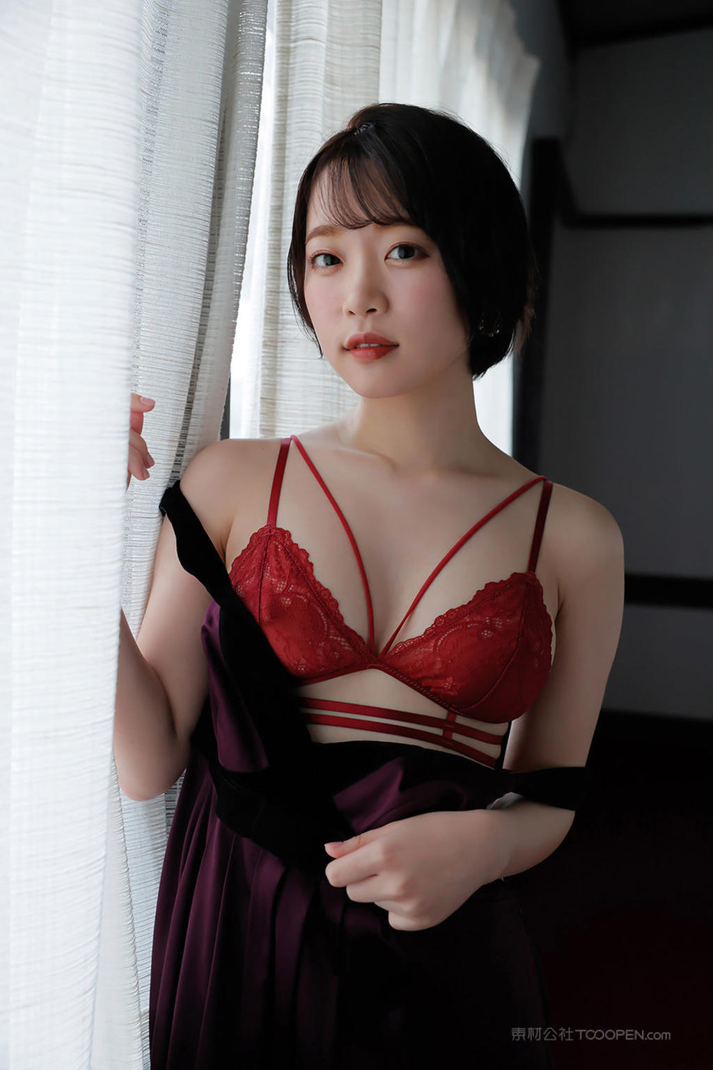 穿情趣内衣的日本美女大胆写真套图
