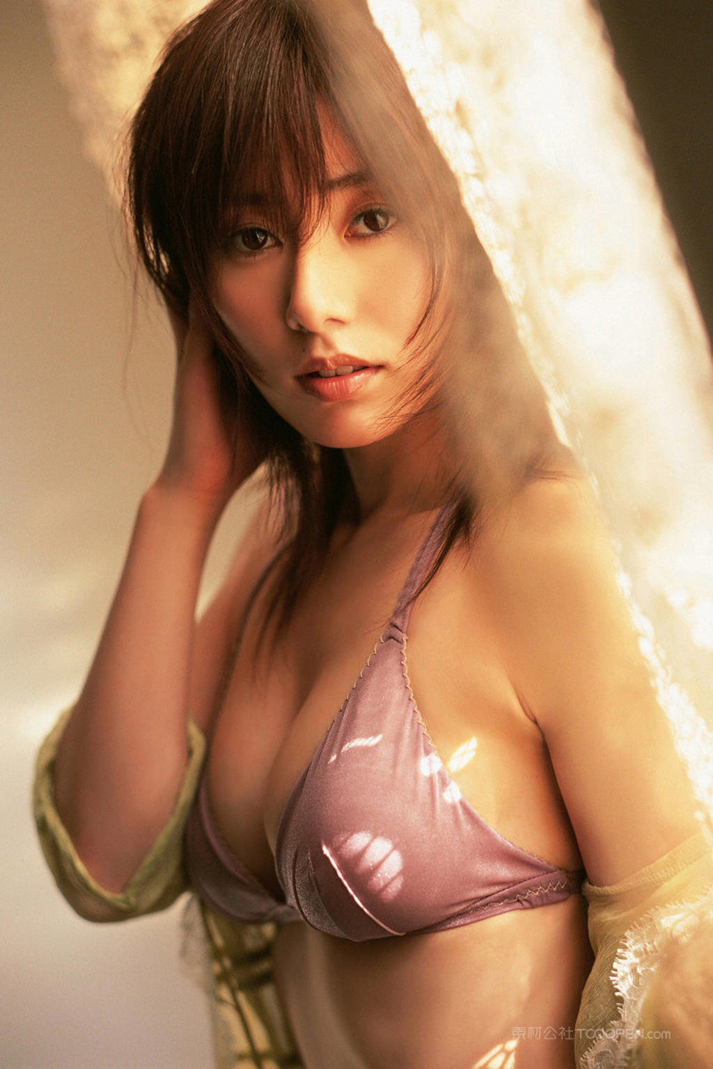 日本成熟美乳美女女优大胆人体写真图片