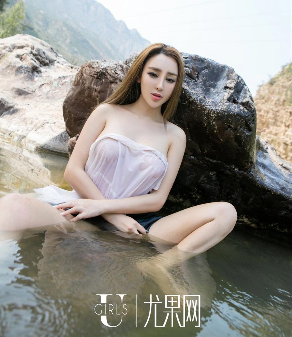 白嫩美女溪甜无圣光经典番号全集