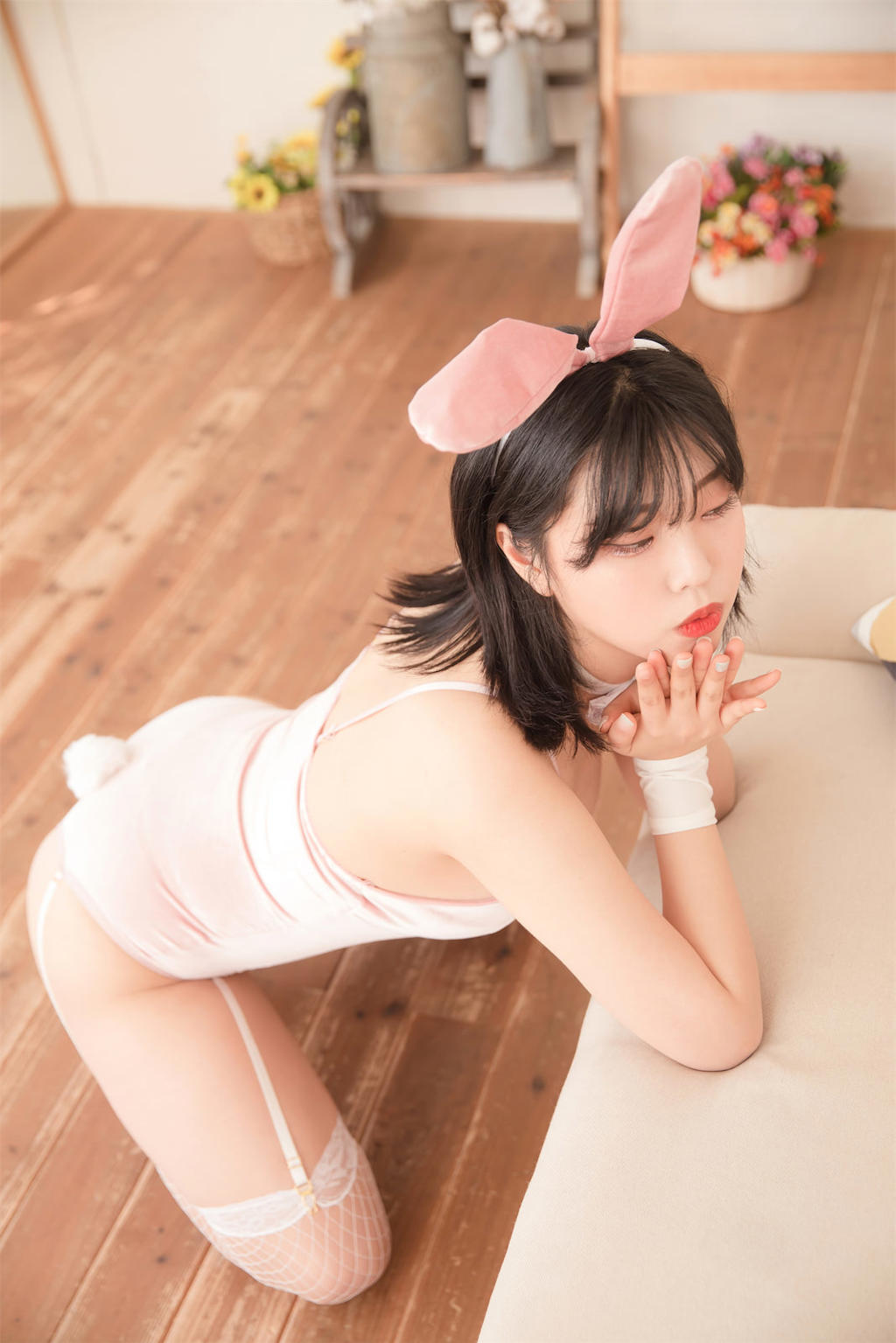 Hana Song粉色兔女郎51p