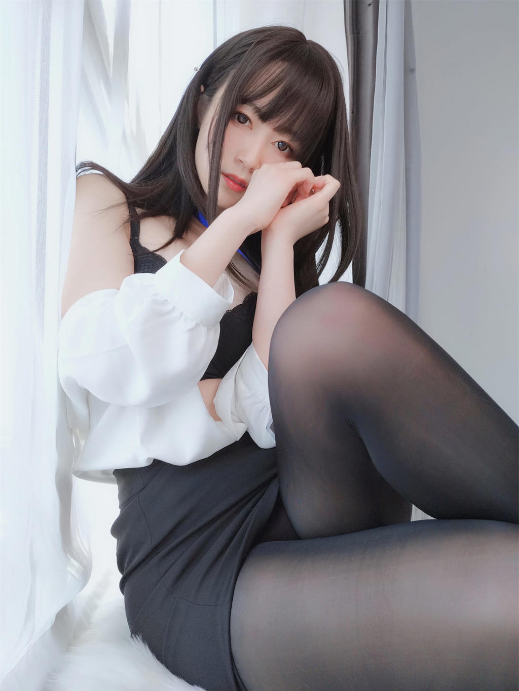 白银81黑丝OL制服124p8v