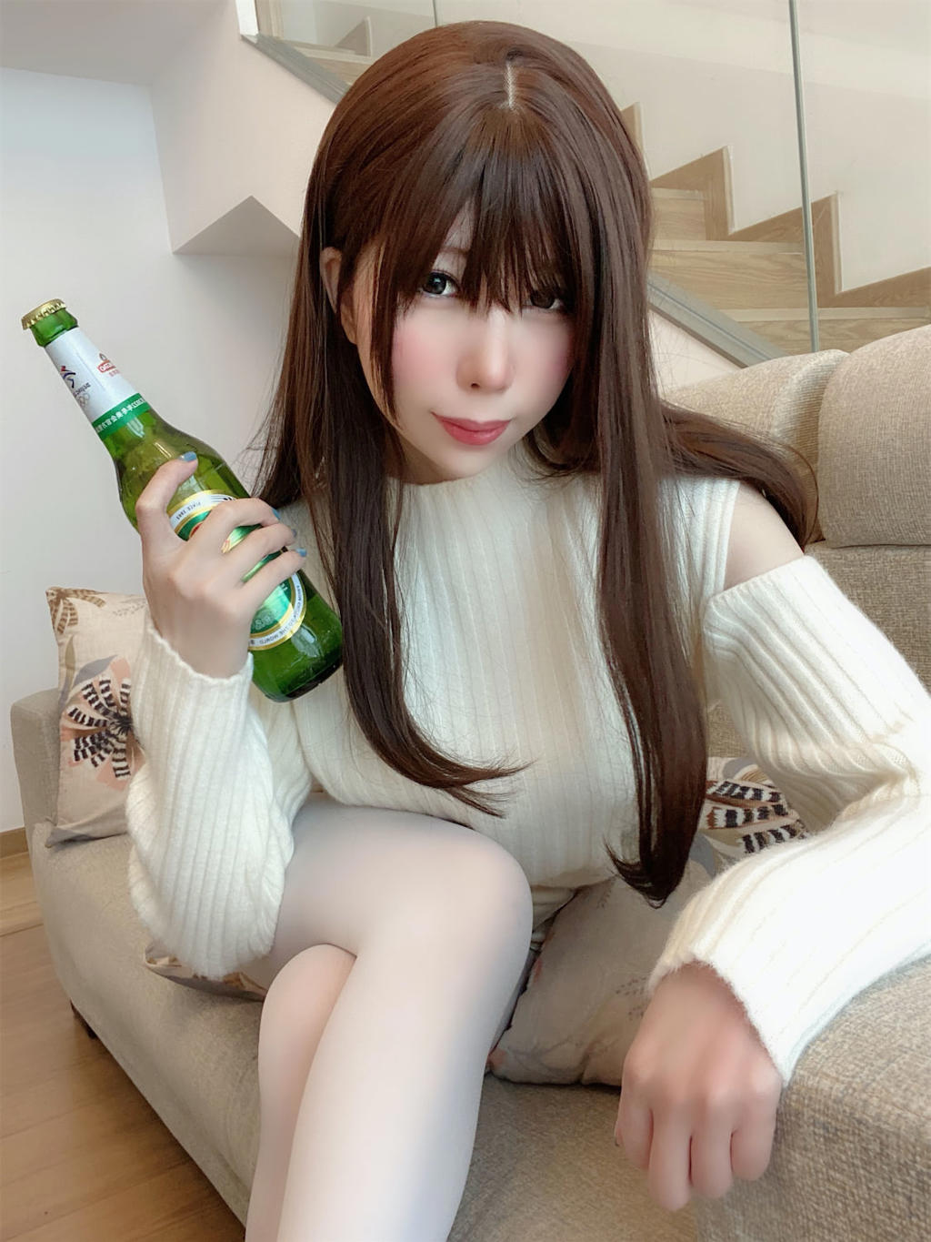 鹿野希爱喝啤酒毛衣女友100p