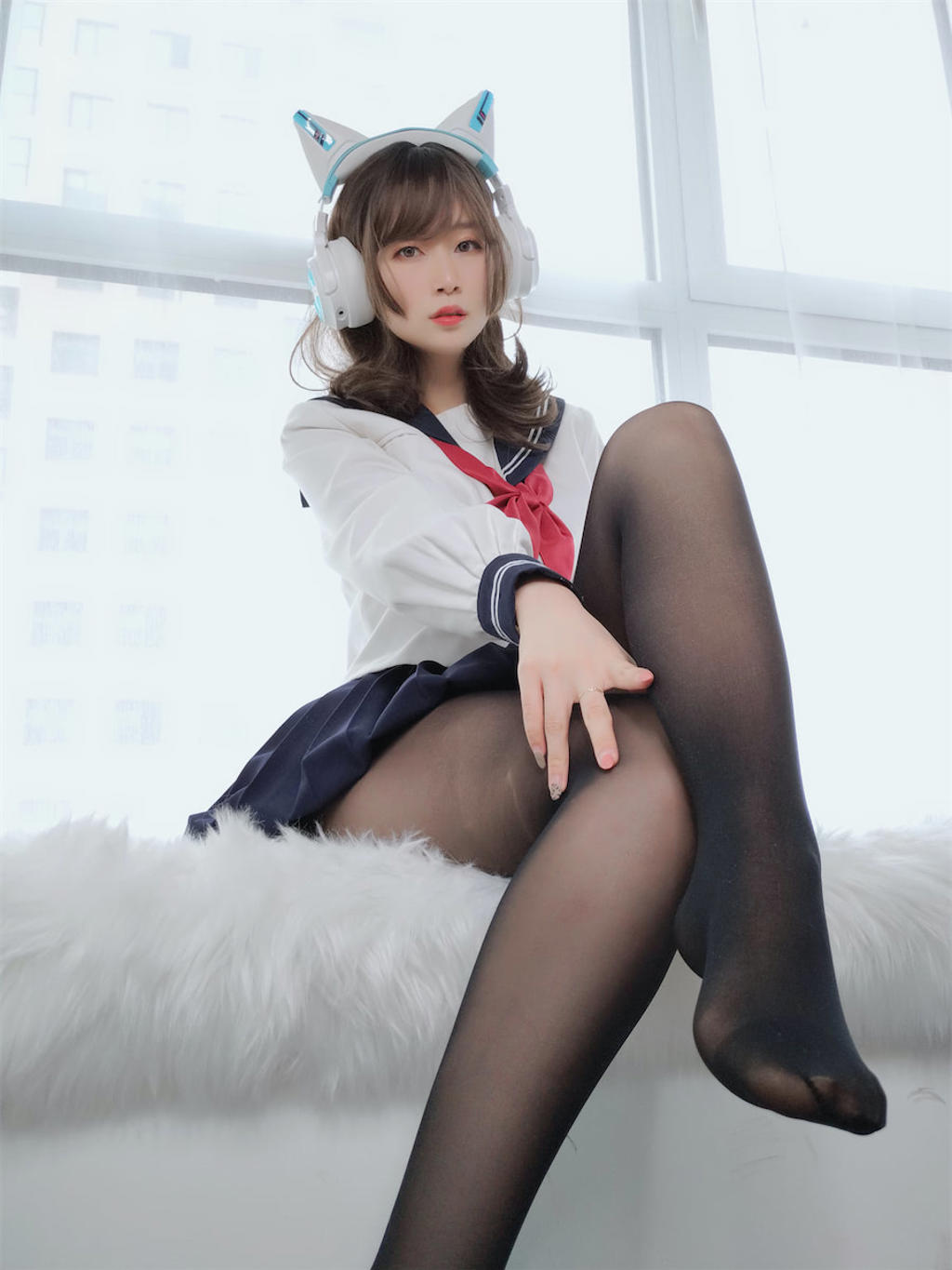 白银81黑丝水手服17p3v