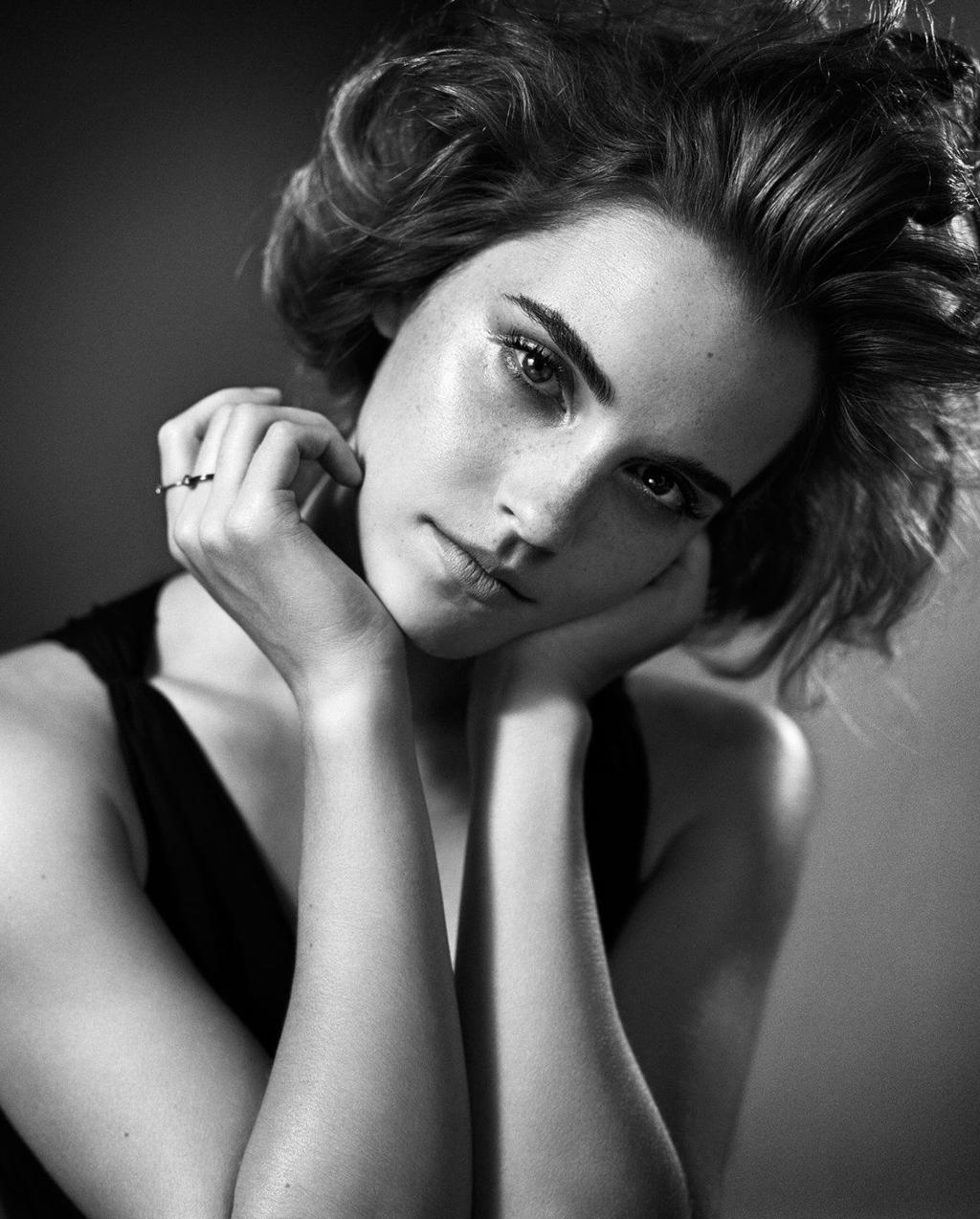 艾玛·沃森_Emma Watson成熟风格写真四组26P.Vincent Peters(GQ UK)