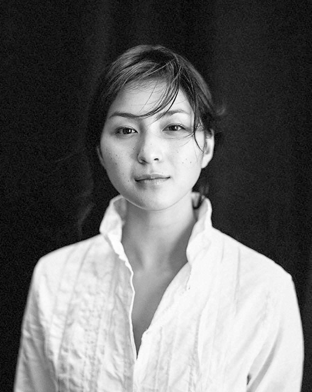 广末凉子.「カレンダー04 広末涼子」2004年日历