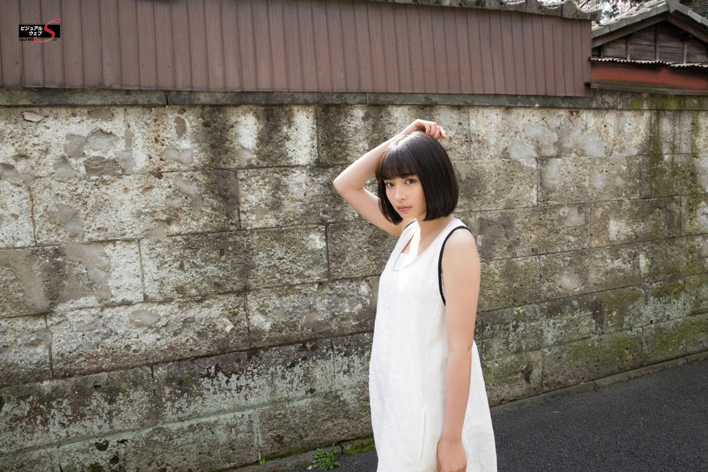 广濑铃写真本.広瀬すず「Suze Hirose」.High-quality Photo